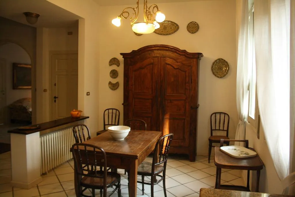 Casa San Vitale Bologna Italien